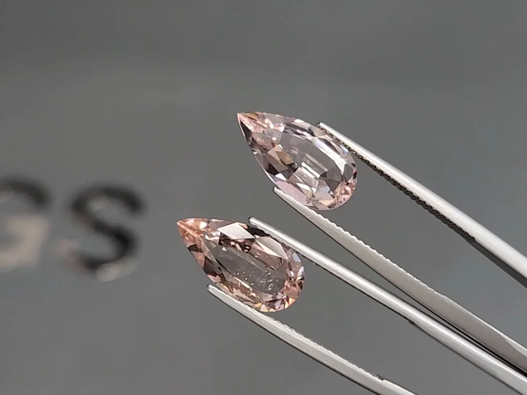 Pair of morganites pear cut 6.25 carats, Africa 3