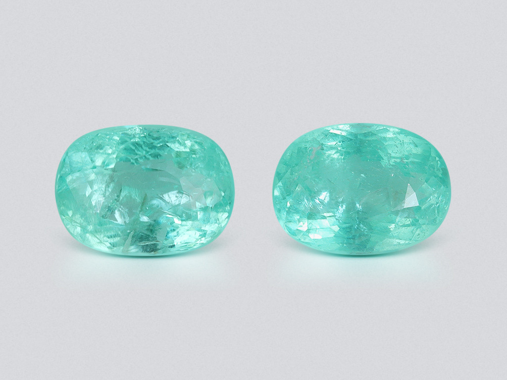 Pair of neon blue Paraiba tourmalines in cushion cut 3.11 carats, Mozambique