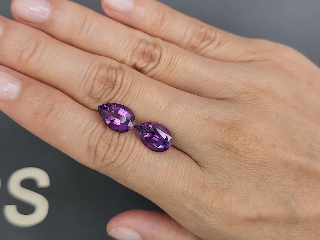 Pair of pear-cut amethysts 5.64 carats, Brazil 2