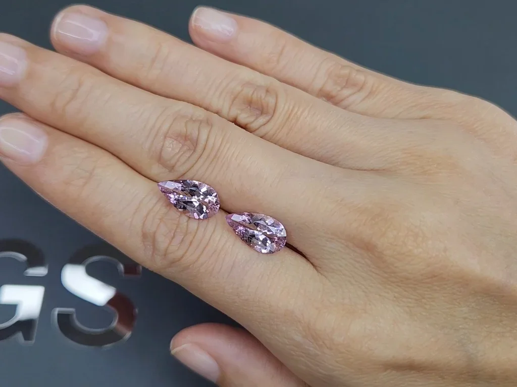Pair of pink morganites in pear cut 4.00 carats, Madagascar 2
