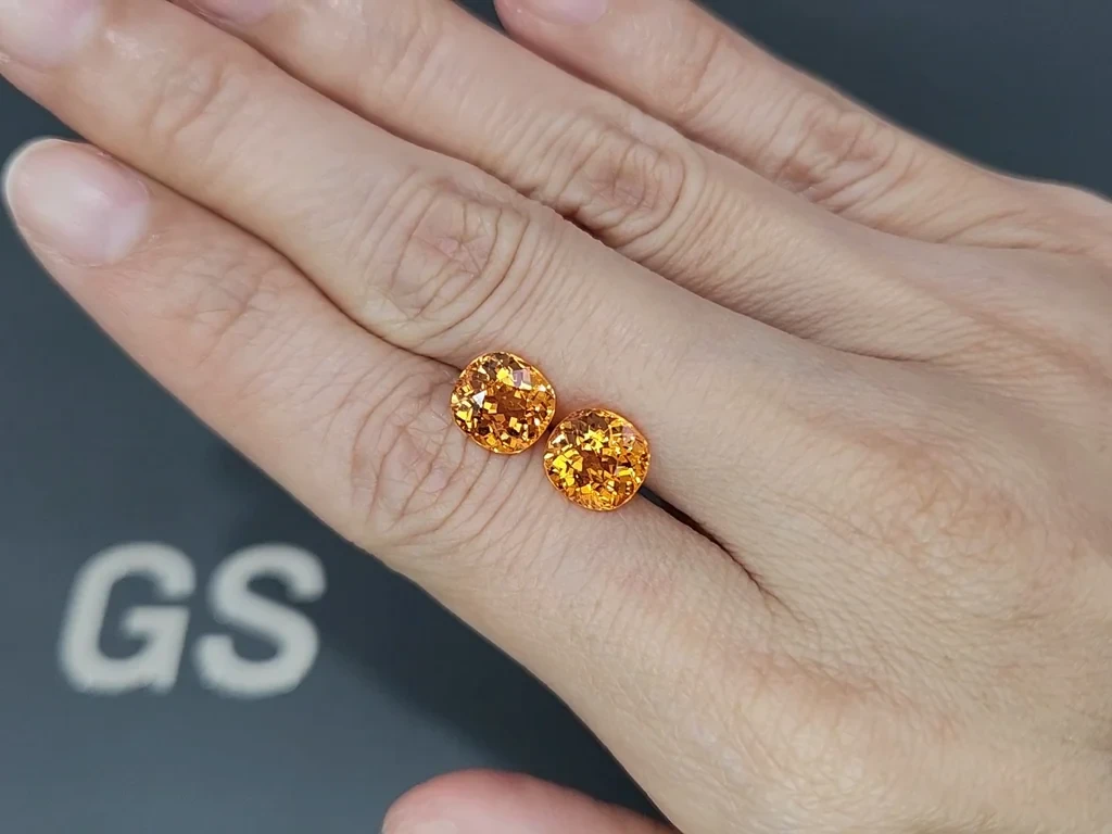 Pair of spessartites Fanta color cushion cut 6.50 carats, Africa 2