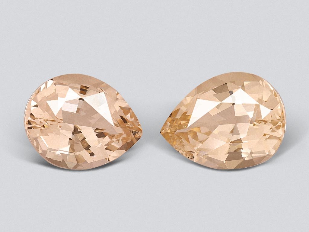 Pair of yellow beryl in pear cut 2.53 carats from Nigeria