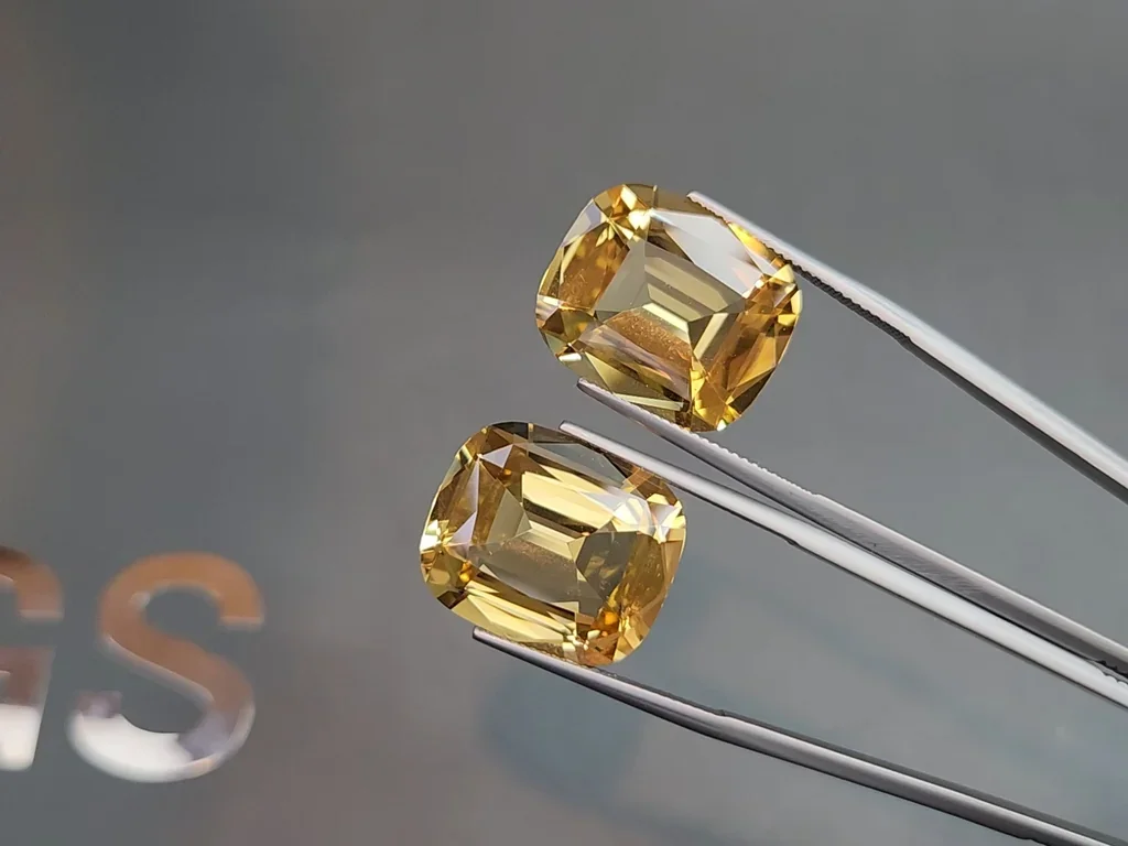 Pair of Yellow Cushion Cut Precision Crushed Stones 35.00-38.00ct, Africa 3