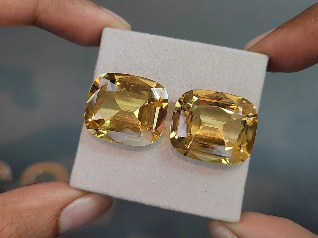 Pair of Yellow Cushion Cut Precision Crushed Stones 35.00-38.00ct, Africa 4