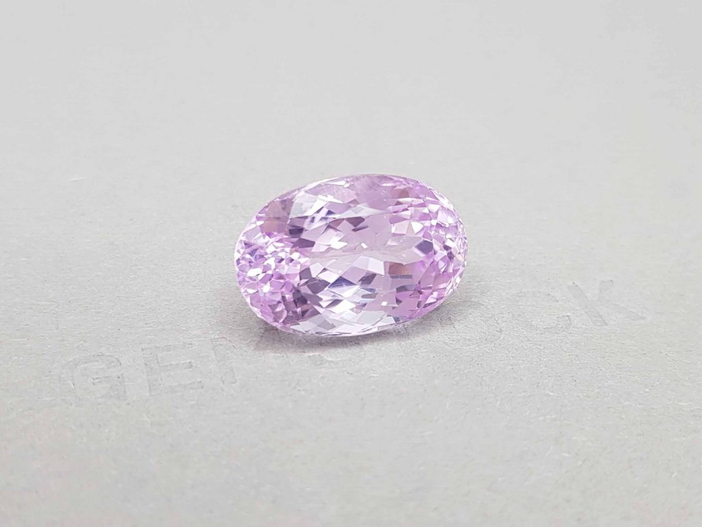 Pink oval cut kunzite 23.77 ct 3