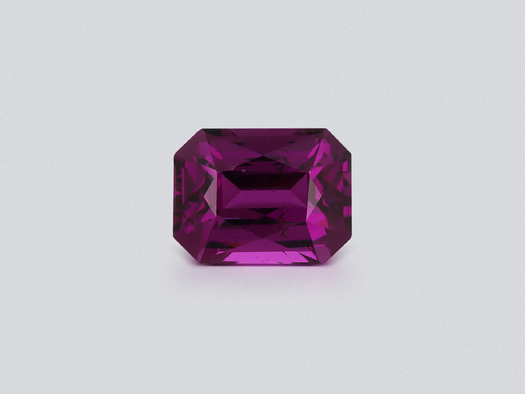 Purple garnet umbalite otagon cut  2.30 carats, Africa