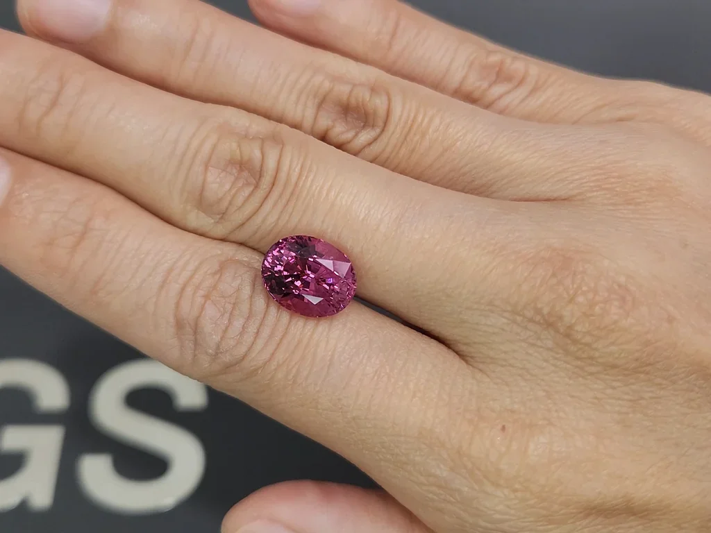 Purple-pink Mahenge spinel in oval cut 5.65 carats, Tanzania 2