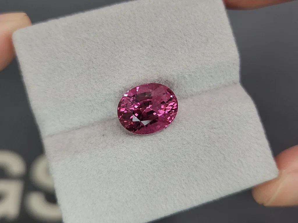 Purple-pink Mahenge spinel in oval cut 5.65 carats, Tanzania 4