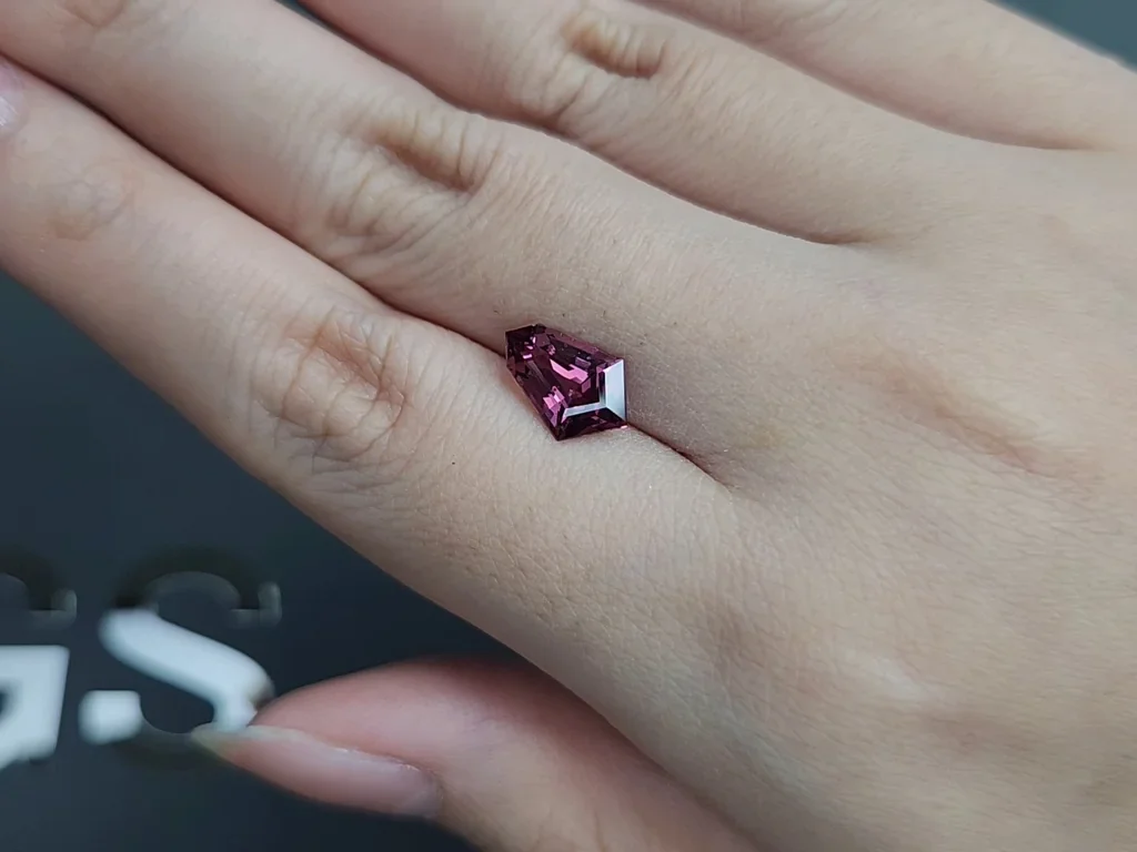 Purple spinel in fancy cut 2.18 carats, Burma 2