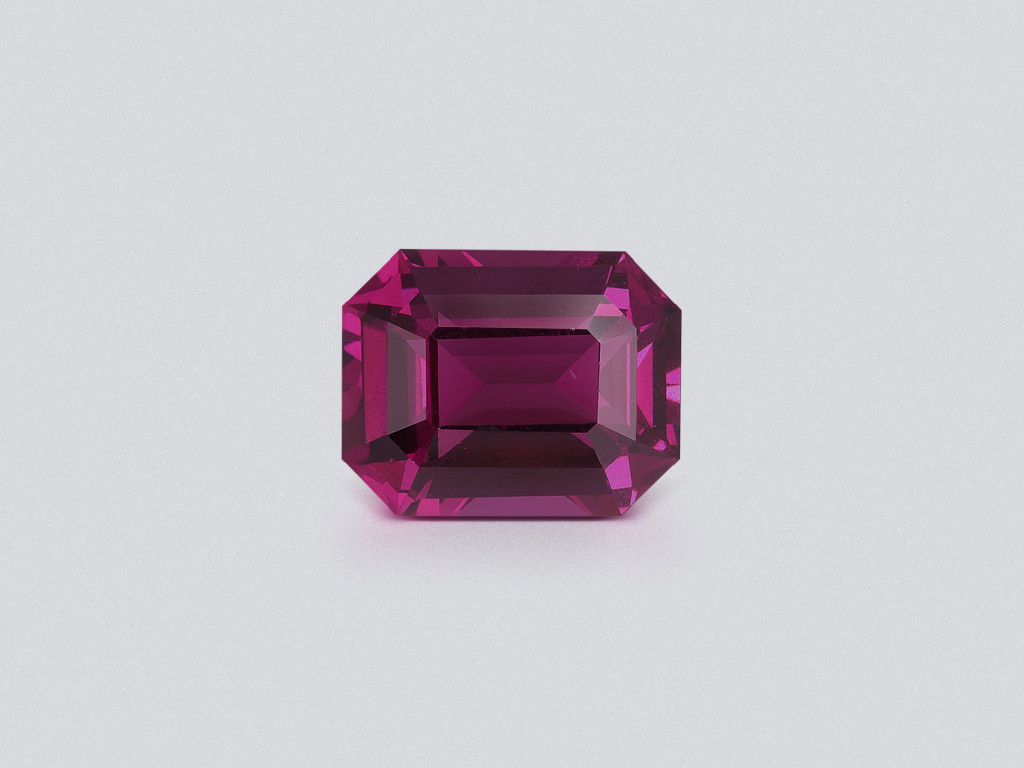 Purple umbalite garnet octagon cut 3.59 carats, Africa