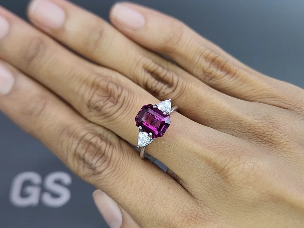 Purple umbalite garnet octagon cut 3.59 carats, Africa 5
