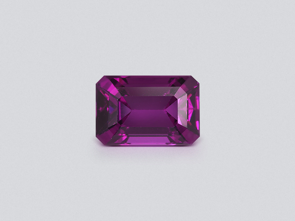 Purple umbalite garnet octagon cut 4.00 carats, Africa