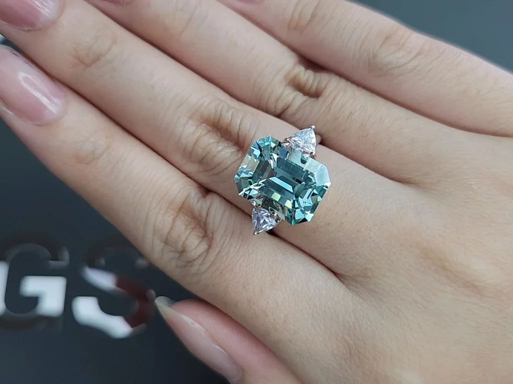 Rare green octagon cut beryl 6.38 carats, Russia 5