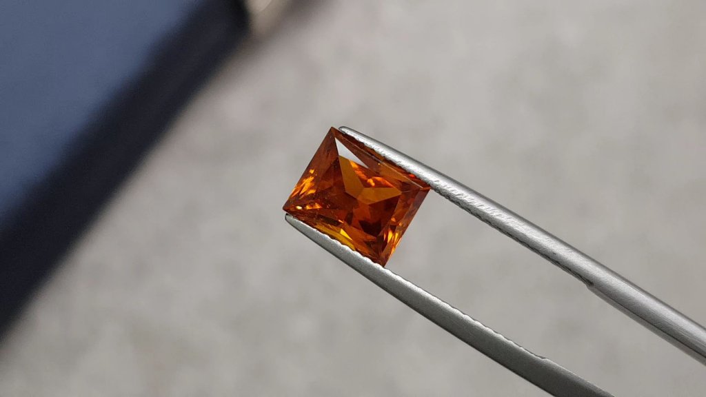 Rare vivid orange baguette-cut clinohumite 2.87 ct, Afghanistan 3
