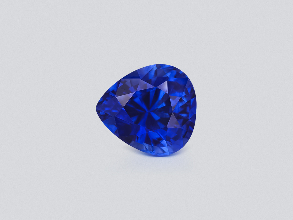 Royal Blue sapphire in pear cut 2.19 carats, Sri Lanka