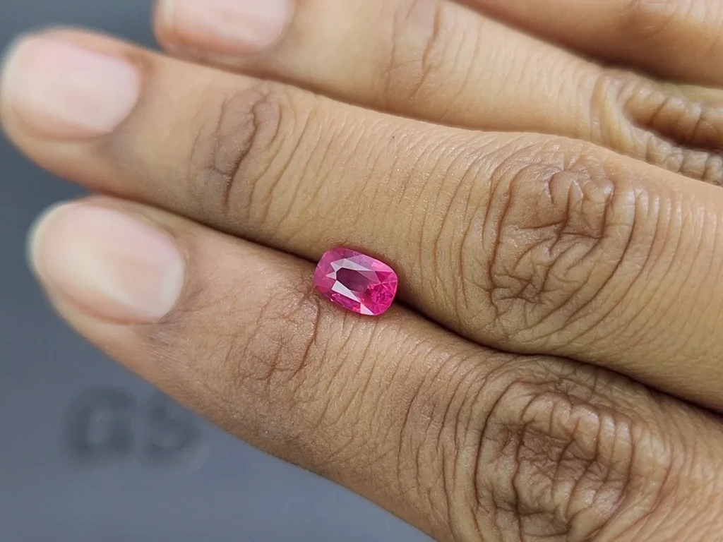 Ruby red pink cushion cut 1.02 carats,  Mozambique 2