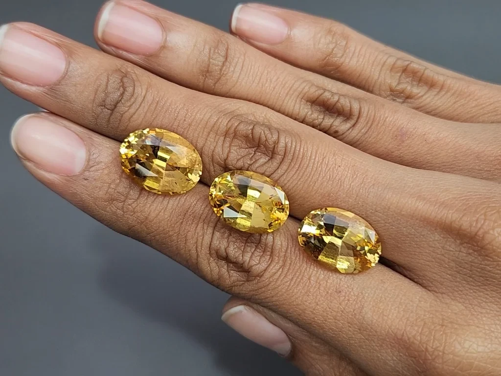 Set citrine high precision oval cut 21,21 carats, Africa 2