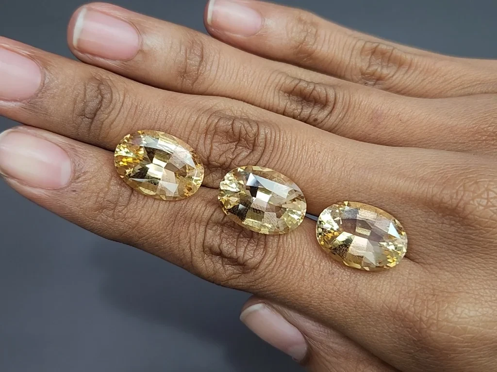 Set citrine high precision oval cut 26,46 carats, Africa 2