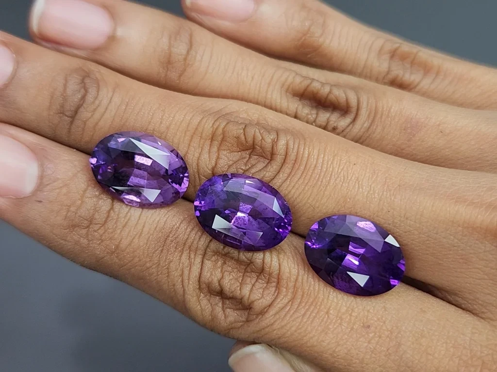 Set of amethysts oval cut 17.40 carats, Brazil 2