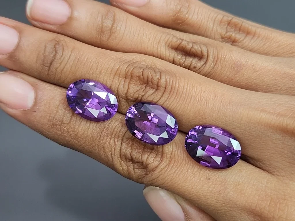 Set of amethysts oval cut 18,61carats, Brazil 2