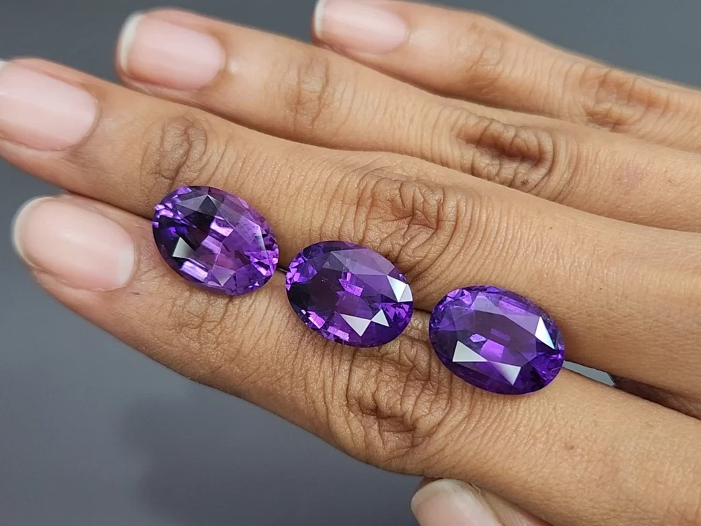 Set of amethysts oval cut 19.59 carats, Brazil 2