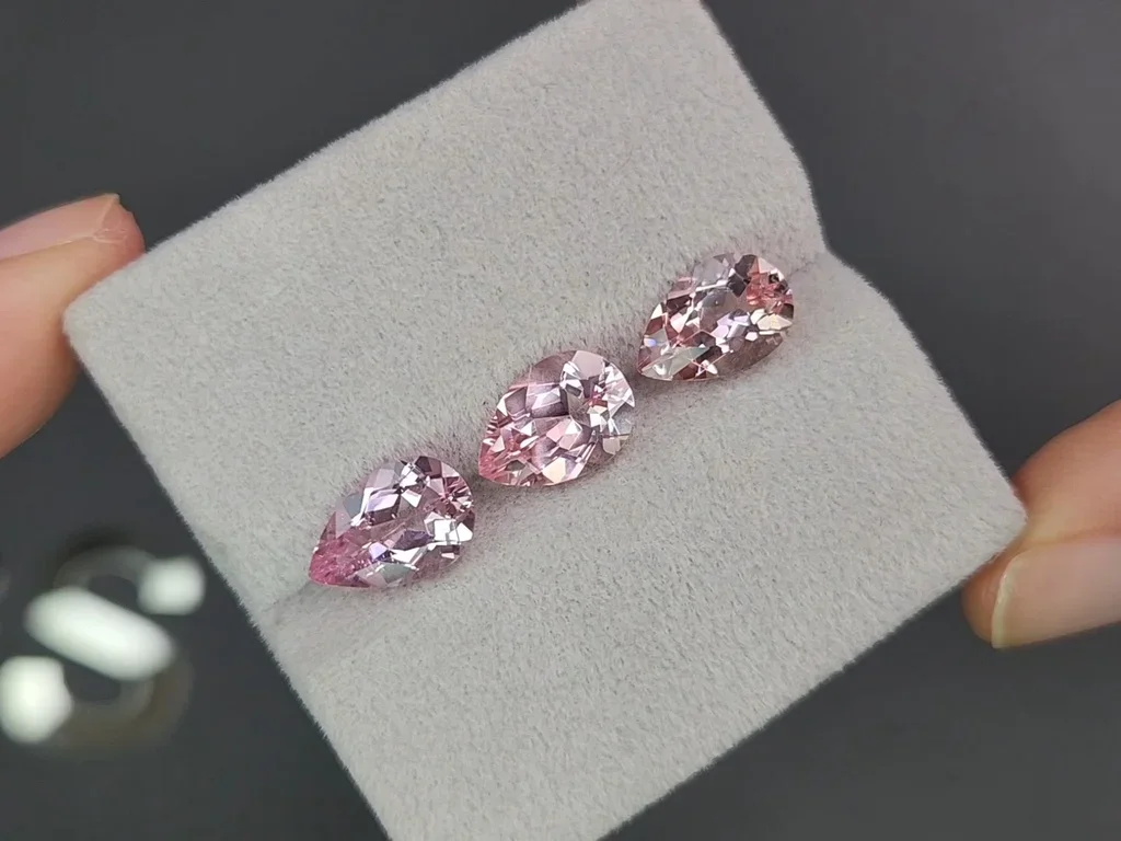 Set of pink morganites in pear cut 5.21 carats 5