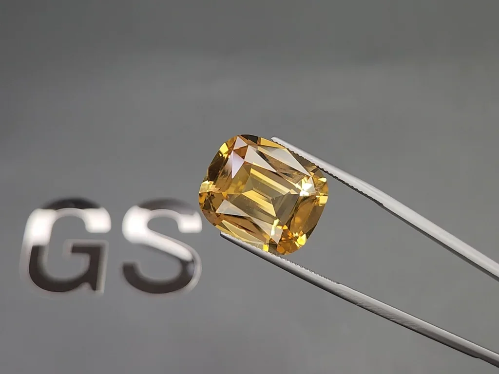 Set of yellow citrines in high precision cushion cut 55.00-57.00 ct, Africa 3