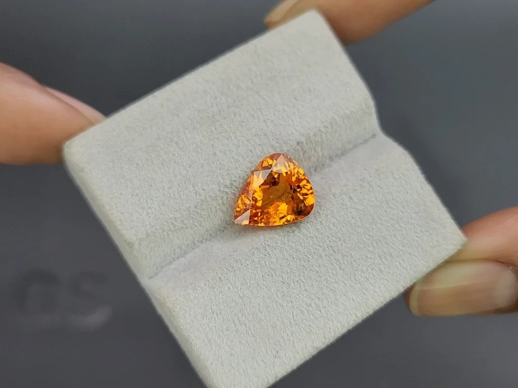Spessartine Fanta pear cut 4.87 carats, Africa 4