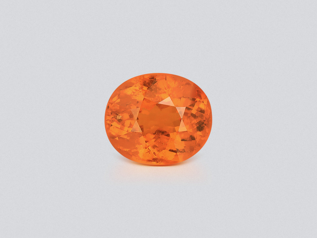 Spessartite garnet  mandarin oval cut 10.12 carats, Africa