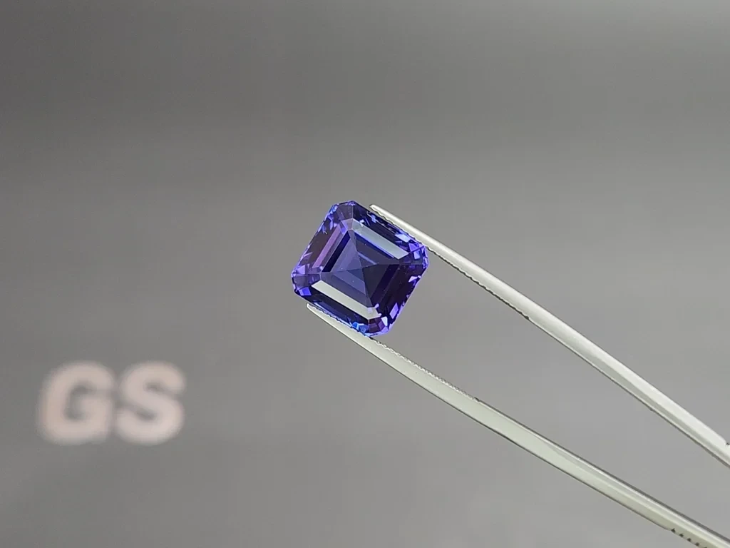Tanzanite asscher cut 9.60 carats, Tanzania 3