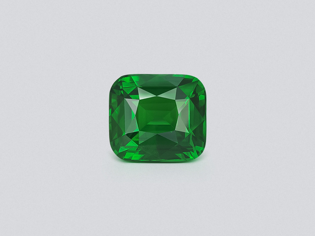 Tsavorite garnet cushion cut 3.03 carats, Africa