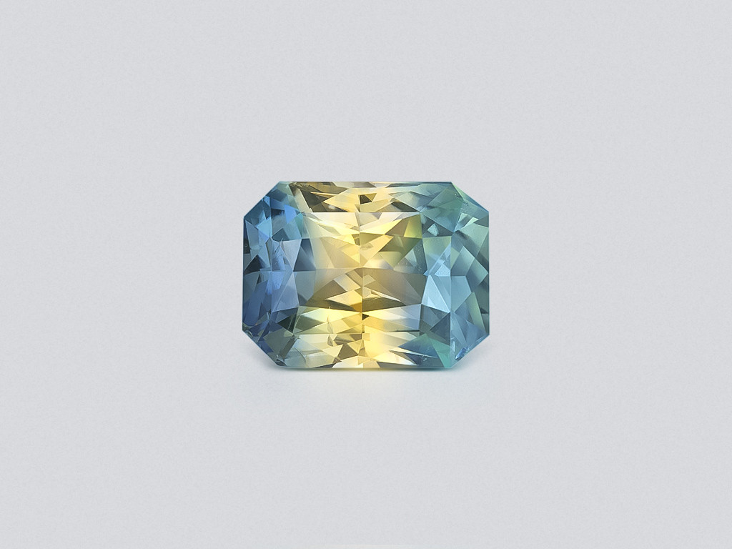 Unheated Bi-color sapphire in radiant cut  11.65 carats, Sri Lanka