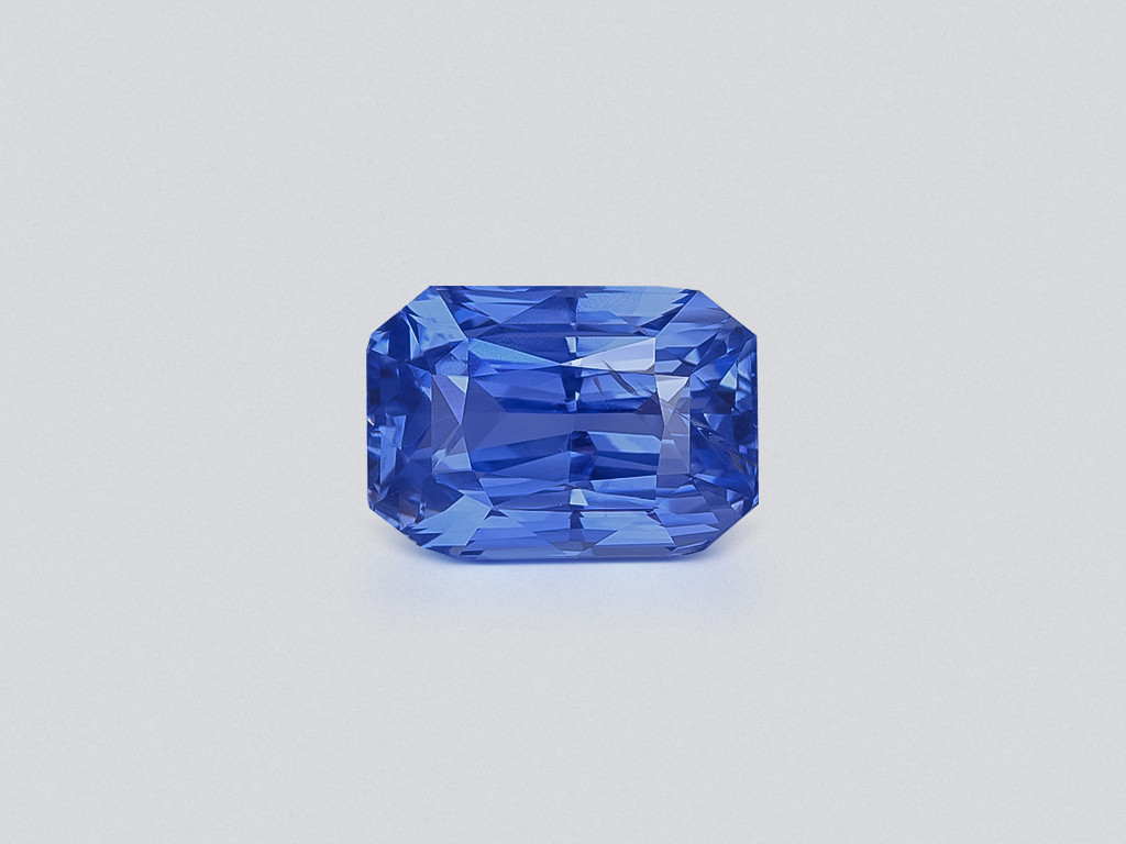Unheated Intense Blue sapphire in radiant cut 8.05 carats  Sri Lanka