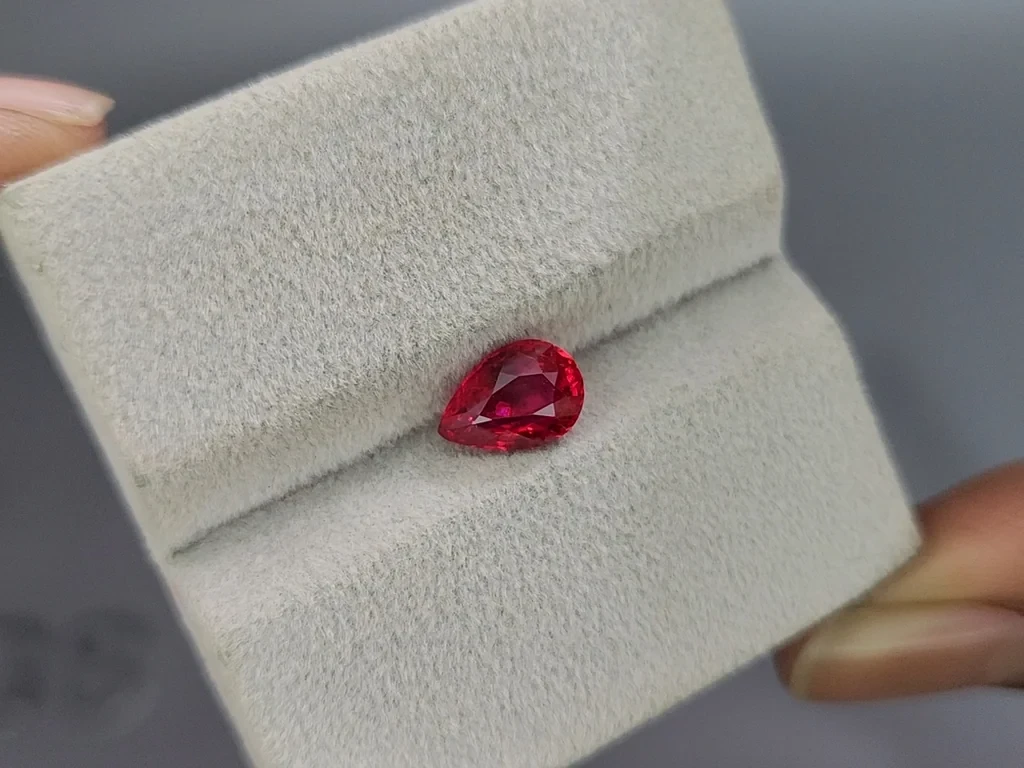 Unheated Intense Red ruby in pear cut 1.57 carats, Mozambique 4