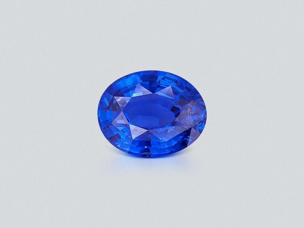 Unheated Royal Blue sapphire in oval cut 3.23 carats, Sri Lanka