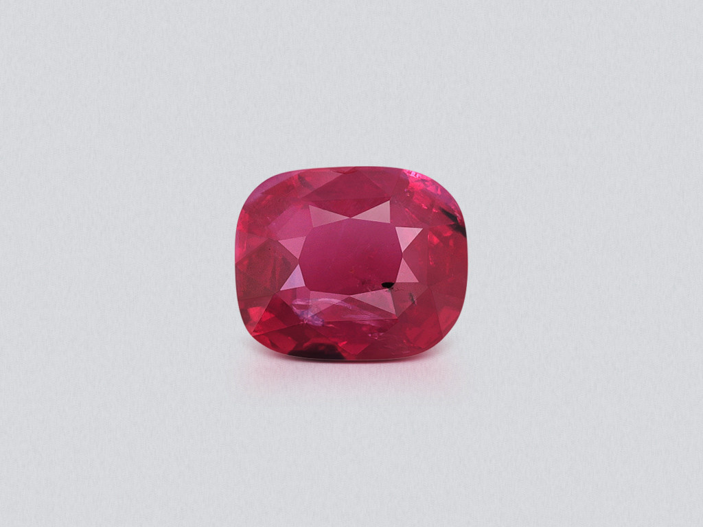 Unheated ruby Pigeon blood cushion cut 2.57 carats, Mozambique