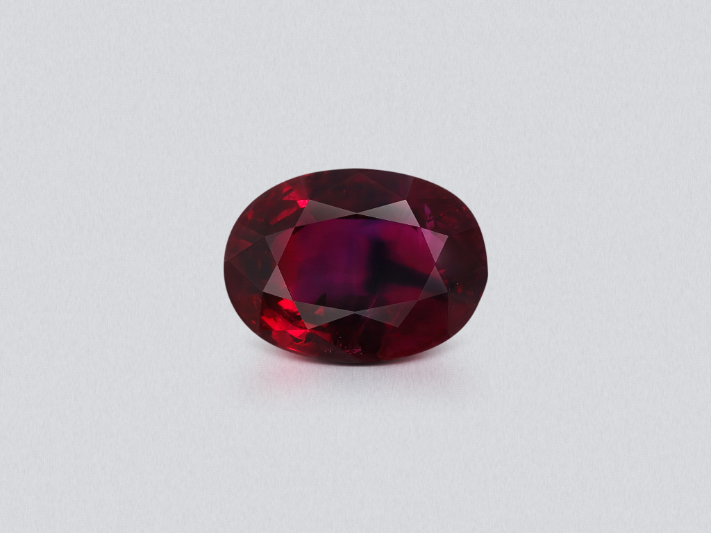Unheated ruby  Pigeon Blood oval cut 2.07 carats, Burma
