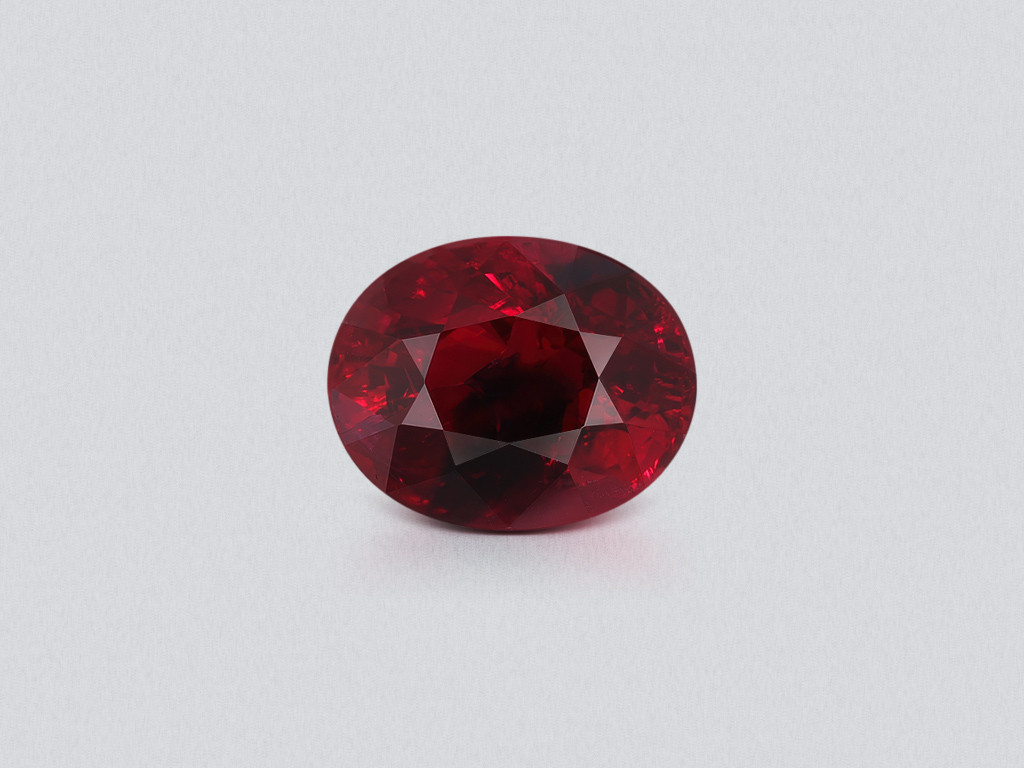 Unheated ruby Pigeon Blood oval cut 4.05 carats, Burma