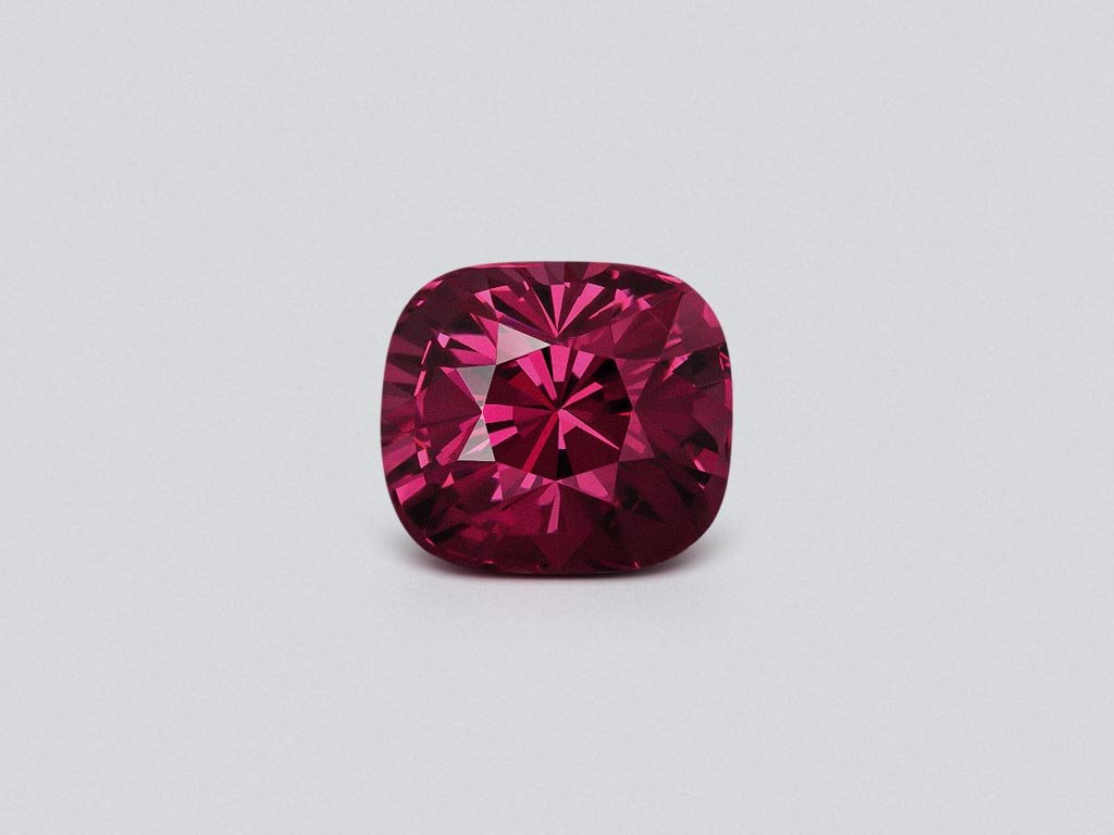 Vibrant purple-pink spinel in cushion cut 4.03 carats, Tanzania