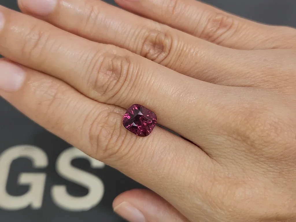 Vibrant purple-pink spinel in cushion cut 4.03 carats, Tanzania 2