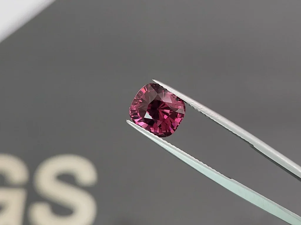 Vibrant purple-pink spinel in cushion cut 4.03 carats, Tanzania 3