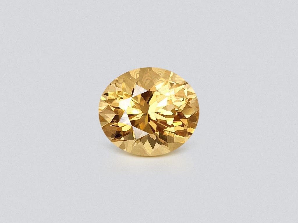 Vivid orange clinohumite 3.88 carats in round cut, Afghanistan 5