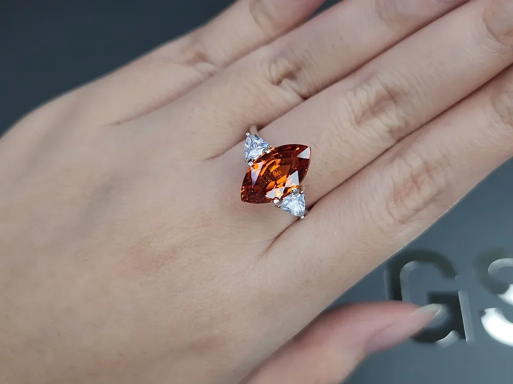 Vivid orange spessartine in marquise cut 6.90 carats, Africa 5