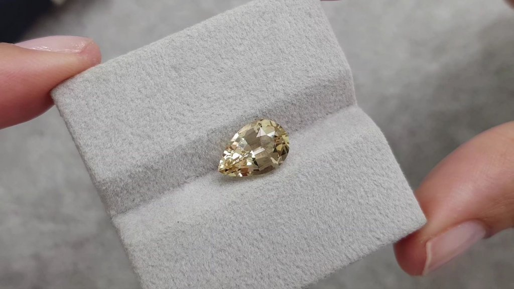 Yellow beryl in pear cut 2.36 carats, Nigeria 4