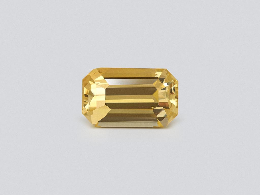 Yellow chrysoberyl octagon cut 4.04 carats, Madagascar