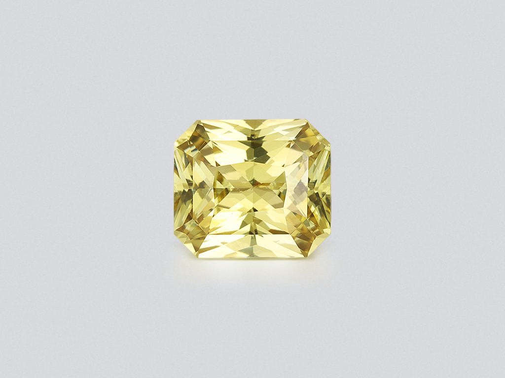Yellow chrysoberyl radiant cut 3.02 carats, Sri Lanka