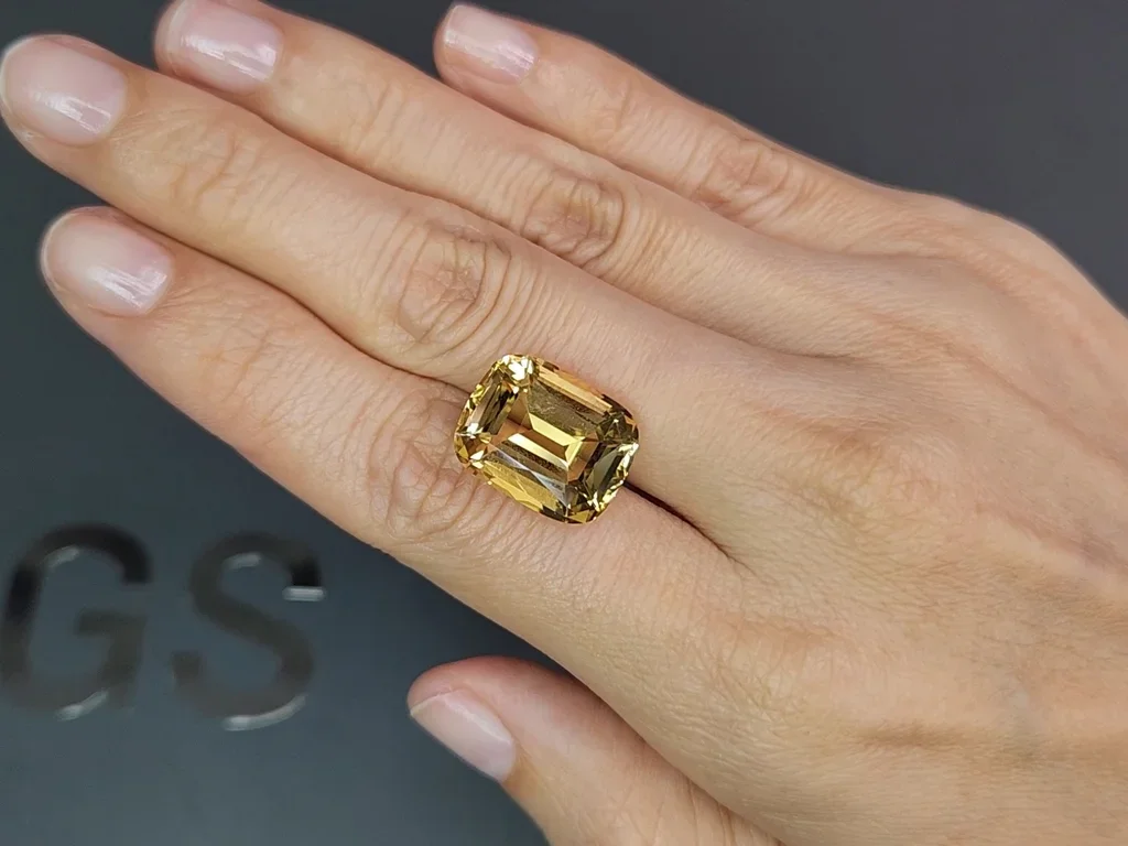 Yellow citrine precision cushion cut 12.13ct, Africa 2