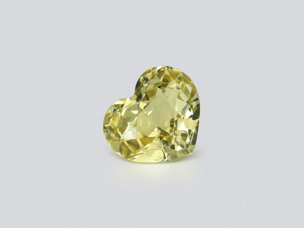 Yellow-green chrysoberyl heart shape 2.06 carats, Madagascar