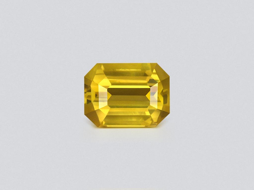 Yellow-green chrysoberyl in octagon cut 2.45 carats, Sri Lanka